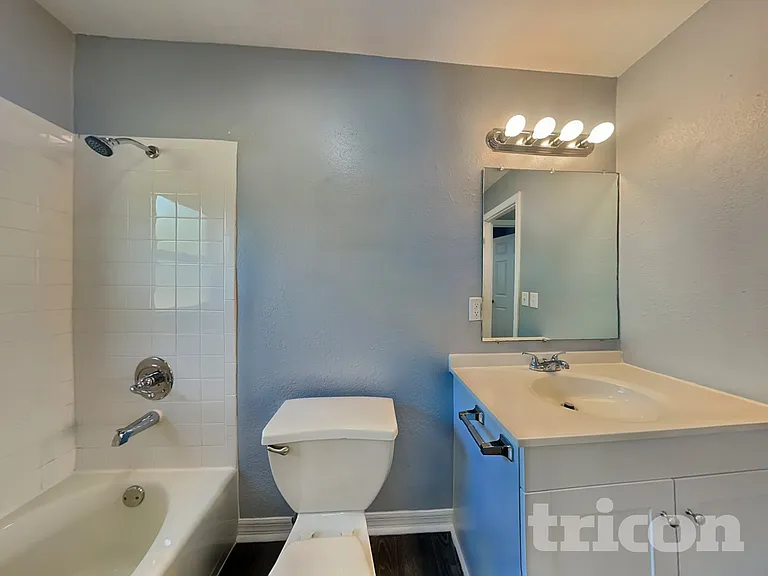 4118 W La Salle St — Photo 12