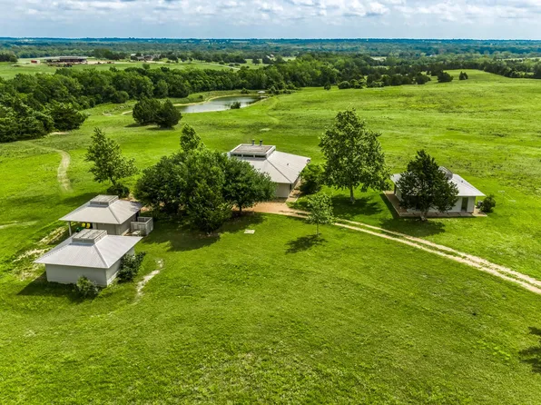 7850 Highway 159 W, Bellville, TX 77418