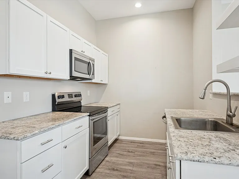 518 Wood Dr #1 — Photo 7