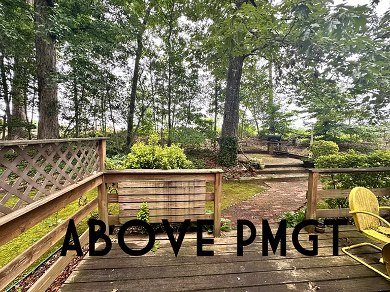 126 Lakeshore Dr — Photo 26