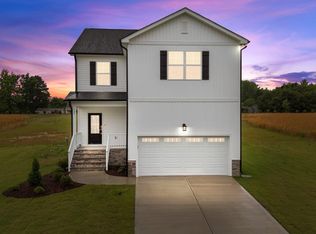 35 Diamond Creek Dr, Zebulon, NC 27597