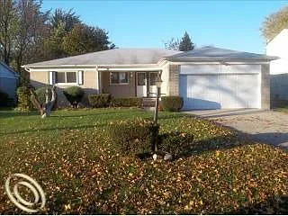 18164 Onyx St photo 1