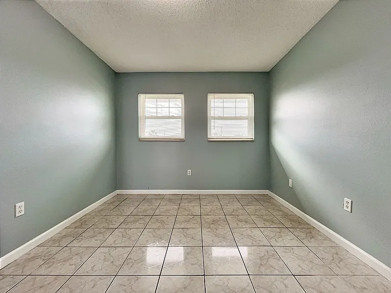865 Sky Lake Cir #D — Photo 14