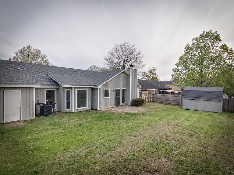 6562 Lake Valley Dr — Photo 14