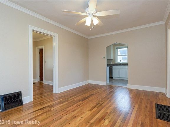 5th image of 3927 69th St