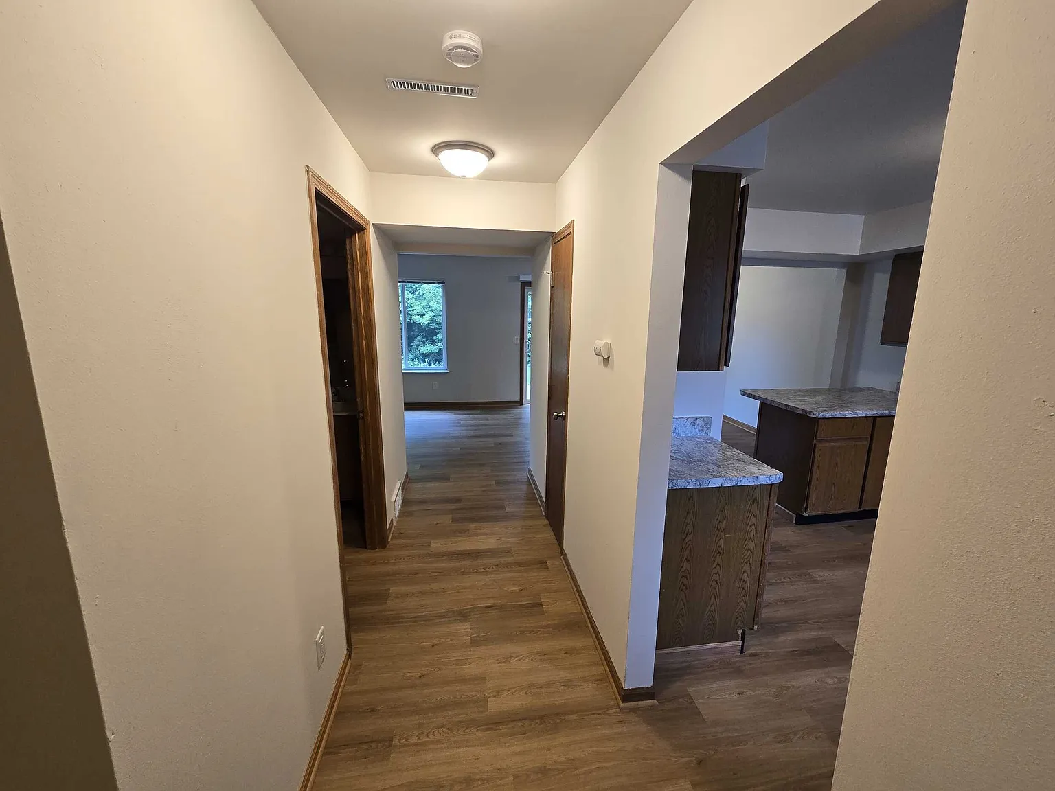3 bed, 1.5 bath, 1200 sqft, $1,875 — Photo 2