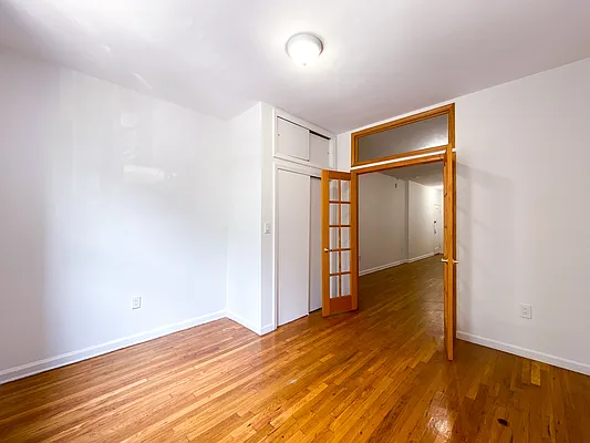 Rented by Compass | media 2