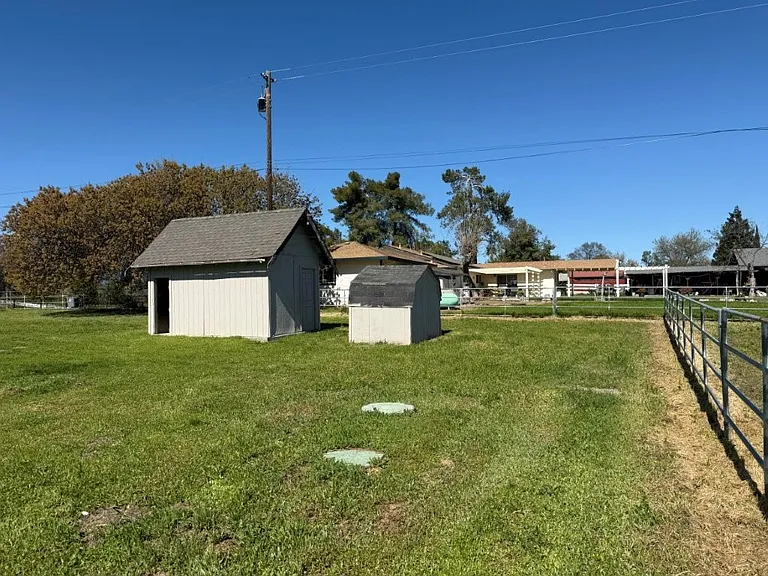 7420 Clement Rd — Photo 85