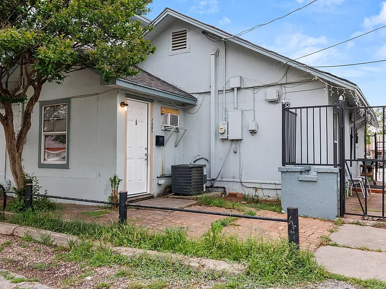 2805 Bellmead Dr — Photo 1