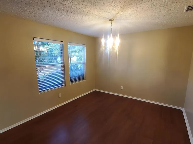 1400 Coral Reef Ln — Photo 10