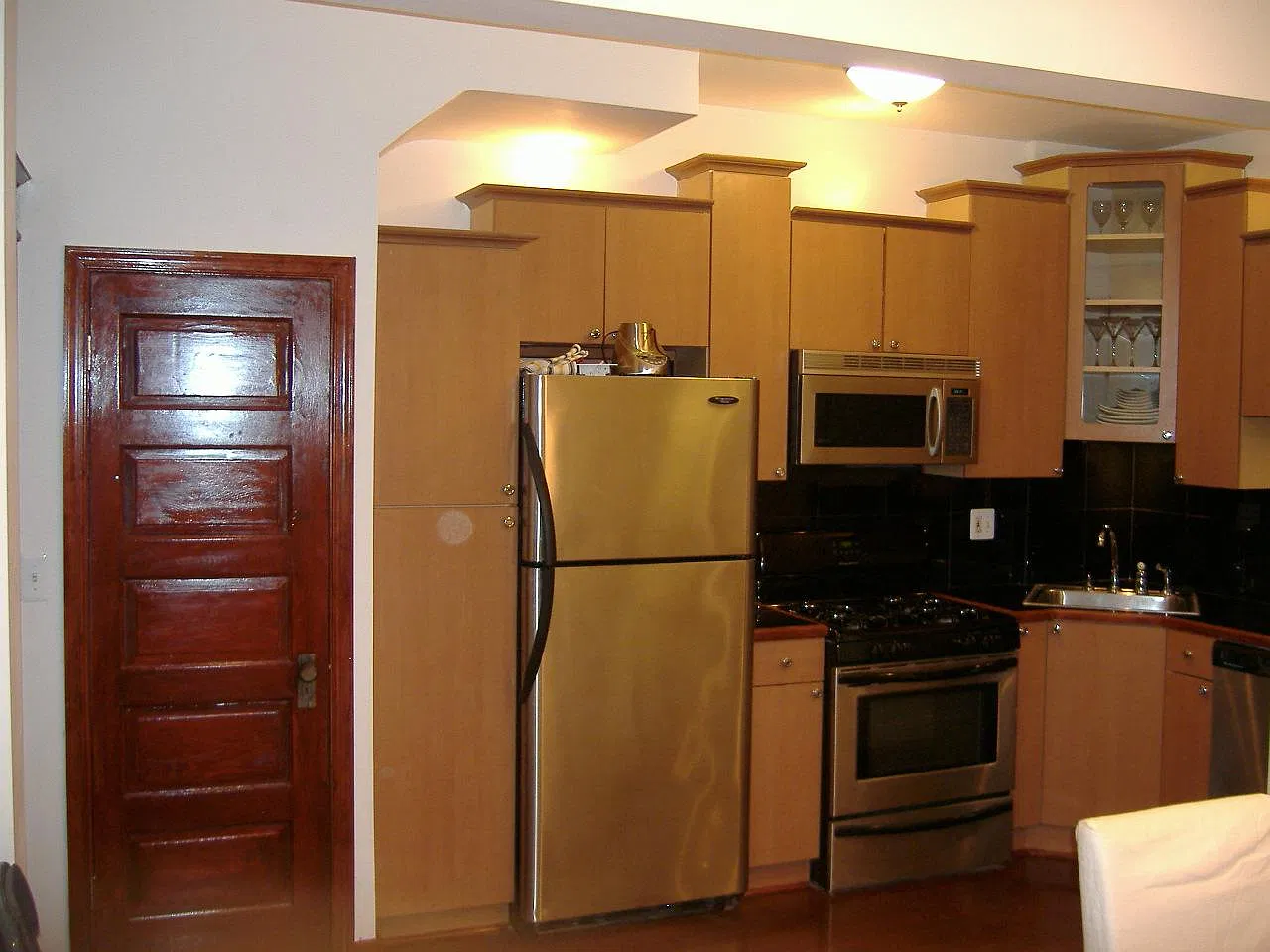 5 bed, 4.5 bath, 2250 sqft, $5,000 — Photo 4