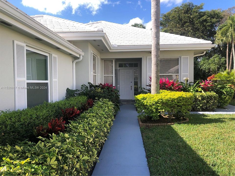 1st image of 8563 Wakefield Dr
