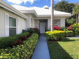 8563 Wakefield Dr, Palm Beach Gardens, FL 33410
