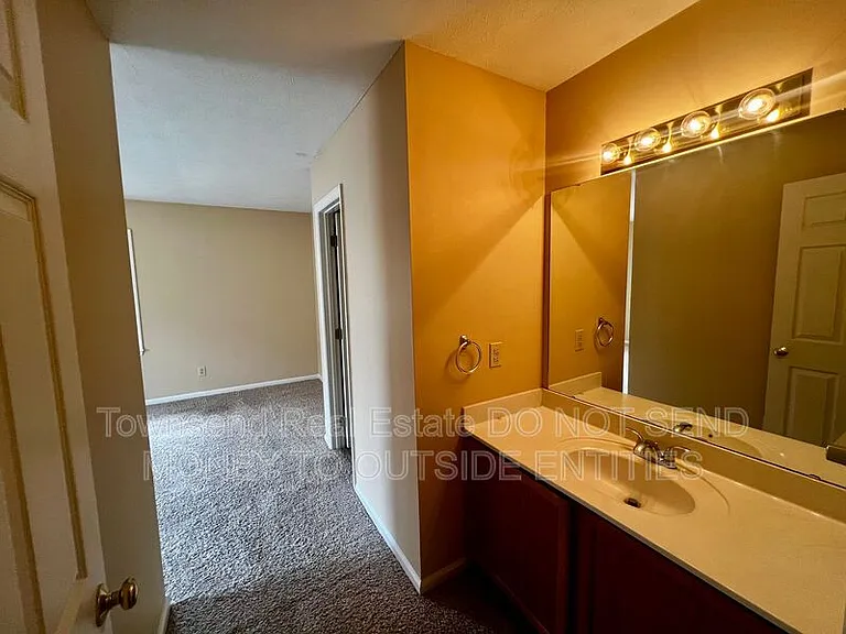 1027-2 Ancestry Dr — Photo 15