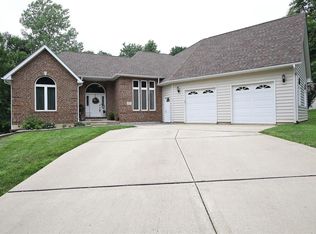 3017 Ash Rd, Glen Carbon, IL 62034