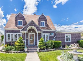 23 Myers Ave, Hicksville, NY 11801