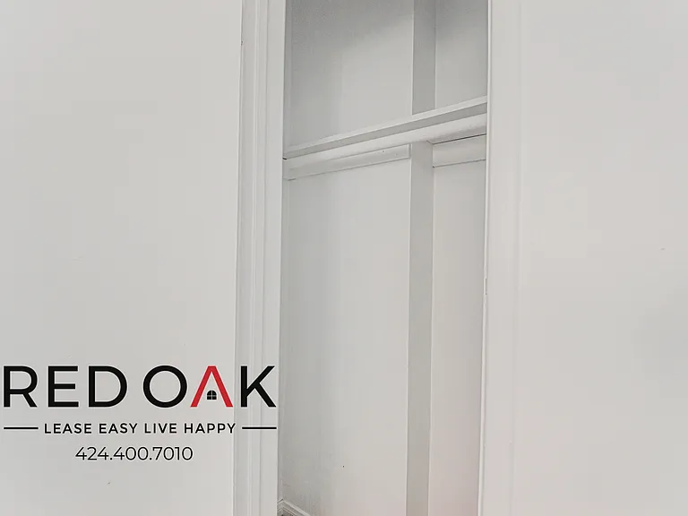 820 S Gramercy Pl #11 — Photo 7