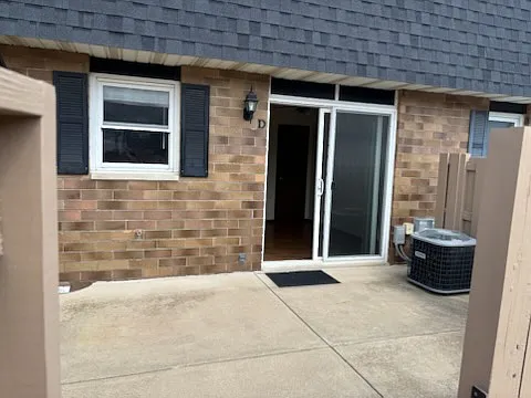 1911 Canterbury Dr #D — Photo 26