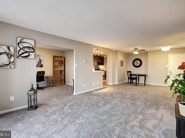6100 Westchester Park Dr APT 1402, College Park, MD 20740