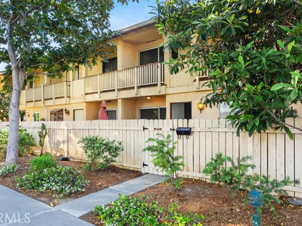 8111 Canby Ave Unit 3, Reseda, CA 91335