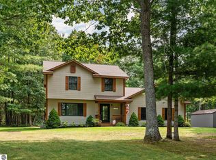 1599 White Oak Ln, Interlochen, MI