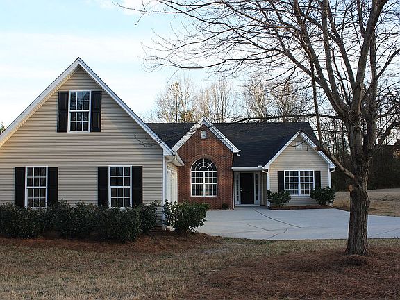 2nd image of 1112 Harbins Pass Dr