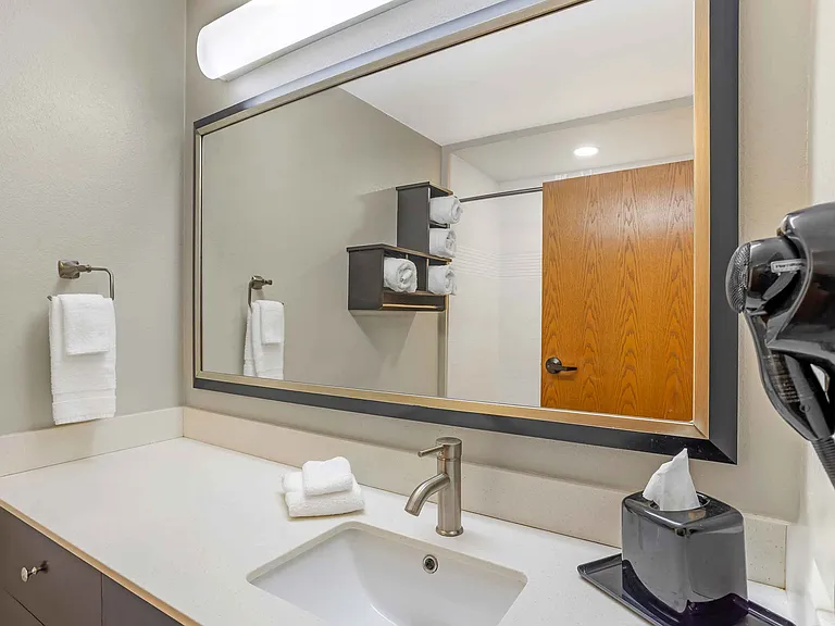Deluxe Studio - 2 Full Beds
