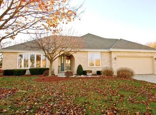 8944 Tara Hill Rd, Darien, IL 60561