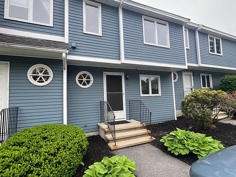 16 Merrimack Dr #16 — Photo 2