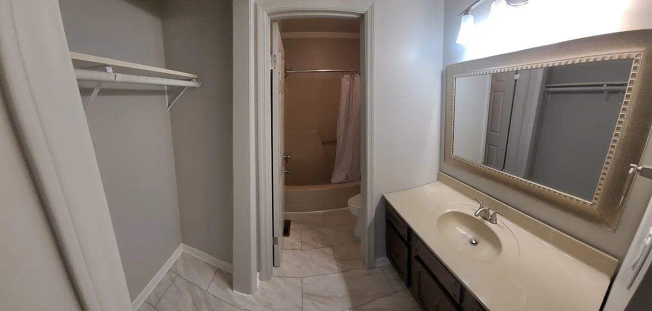 2 bed, 1.5 bath, 1200 sqft, $1,295 — Photo 2