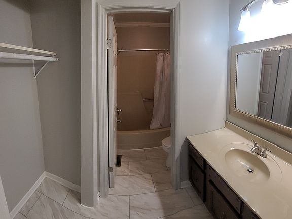 2nd image of 3539 Netherland Inn Rd Unit 10