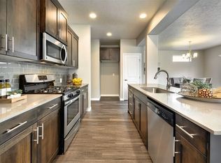 2120 S Hills Ave, Meridian, ID 83642