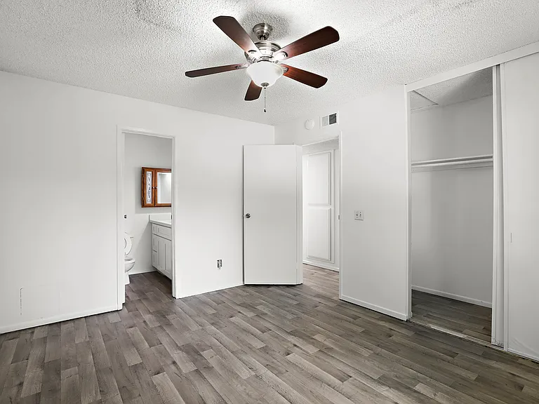 2536 Bryn Mawr Ln — Photo 19