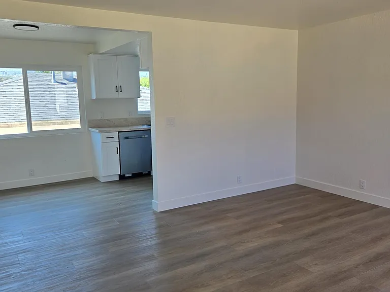 827 W Upland Ave #4 — Photo 4