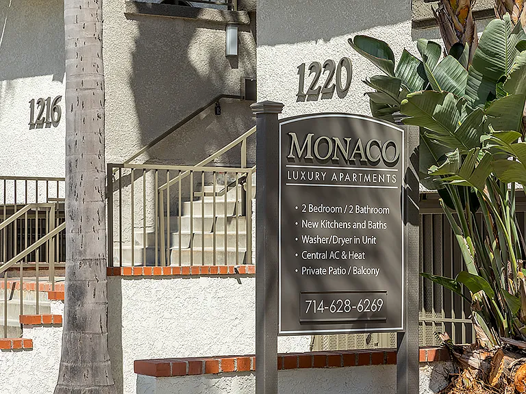 1216 S Corning St — Photo 44
