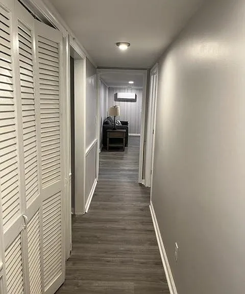 410 Moseley Dr — Photo 13