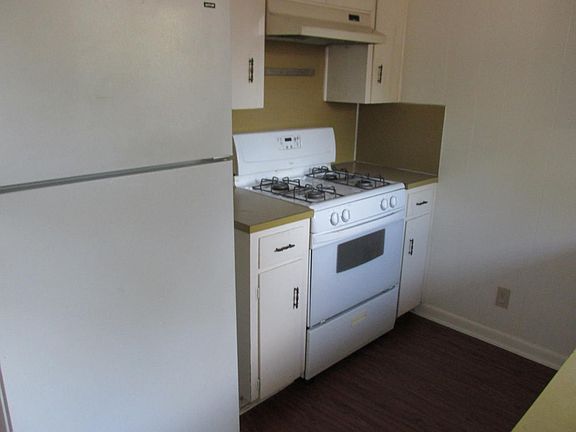 3rd image of 8805 Millway Dr #B