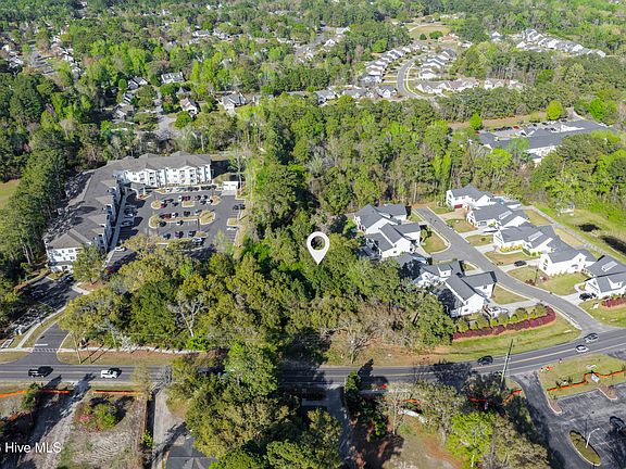 2nd image of 225 Middle Sound Loop Road
