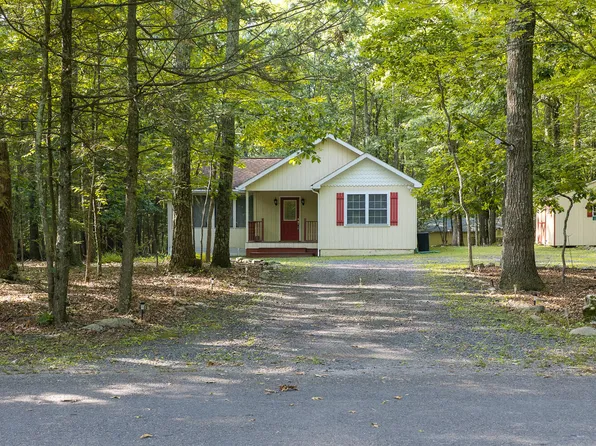 3436 Skycloud Dr, East Stroudsburg, PA 18302