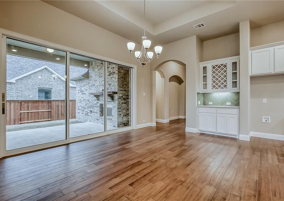 1st image of 4961 Lockwood Dr