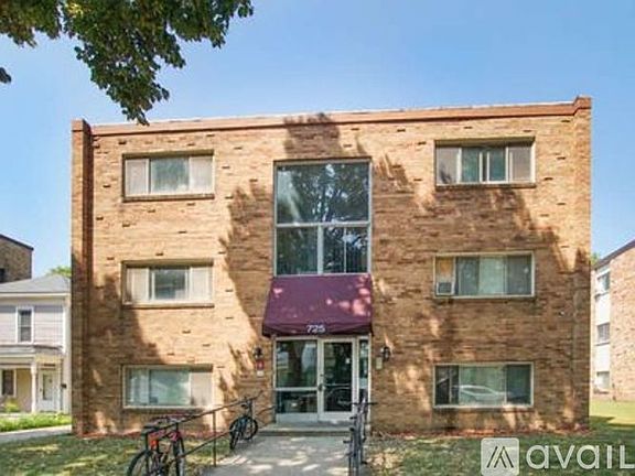 5th image of 729 8th Ave SE APT 17