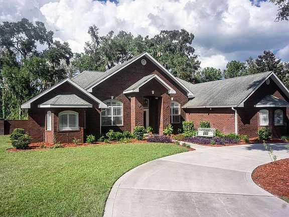 2nd image of 997 NW Savannah Cir