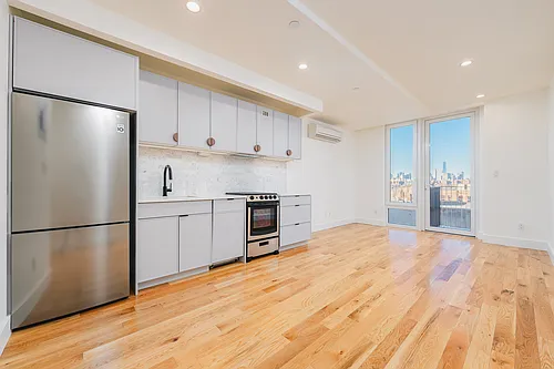 33 Franklin St #301 Photo 1