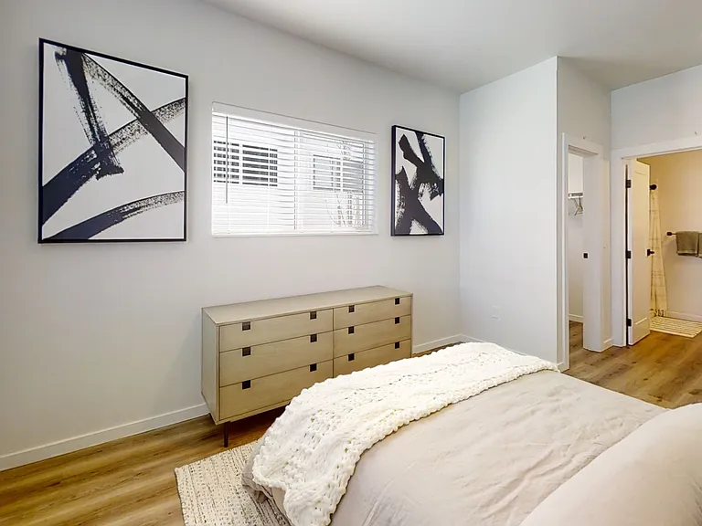 Bedroom with En Suite Bathroom