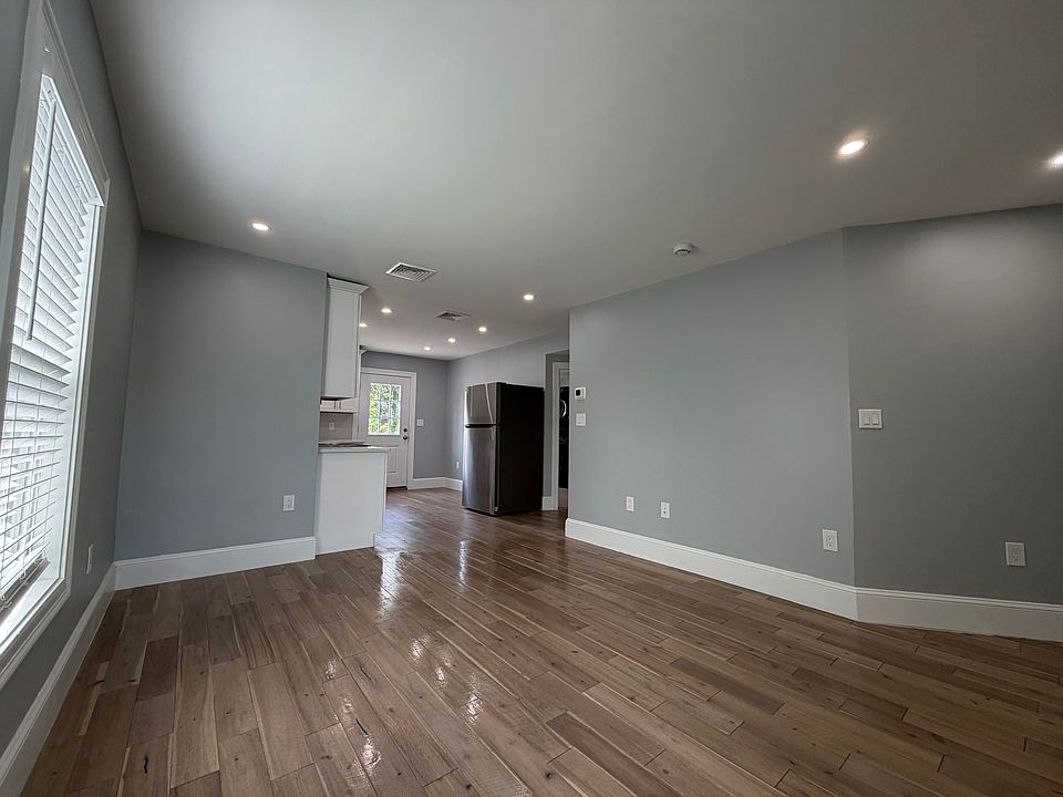 1st image of 56 School St #2