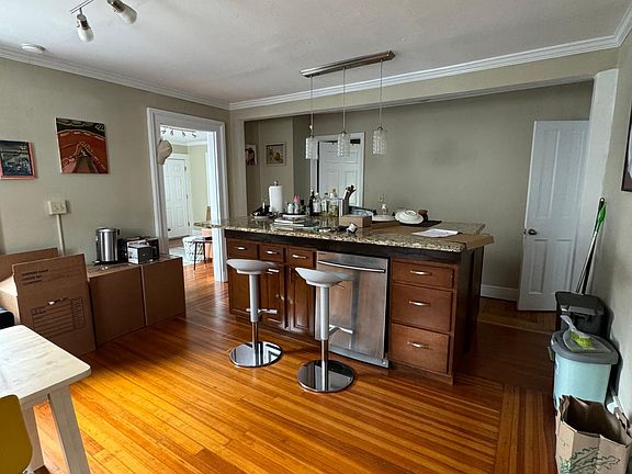 5th image of 325 Humphrey St #2