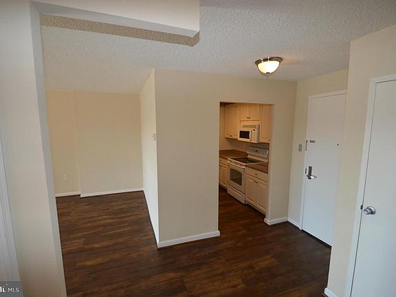 4th image of 200 N Pickett St APT 1214