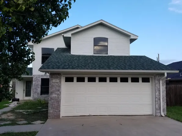 1805 Sharon Dr, Corinth, TX 76210