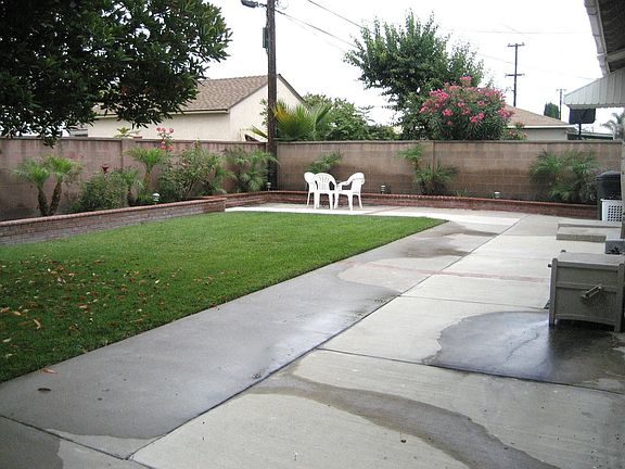5th image of 8320 Poinsettia Dr