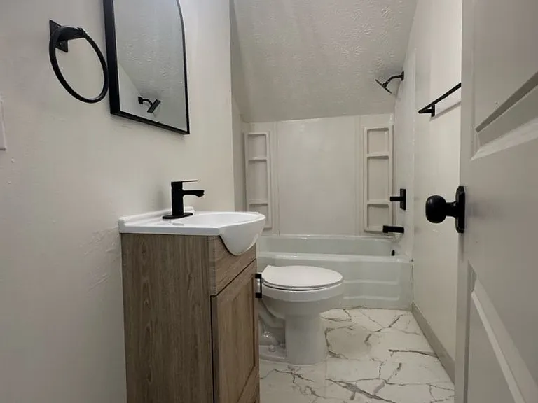 1527 Fuller St — Photo 12